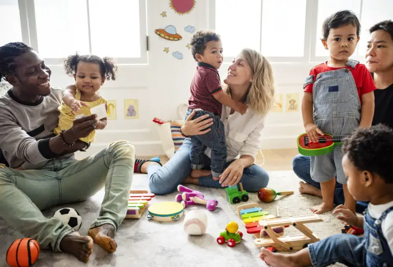 enfants crèche inclusive